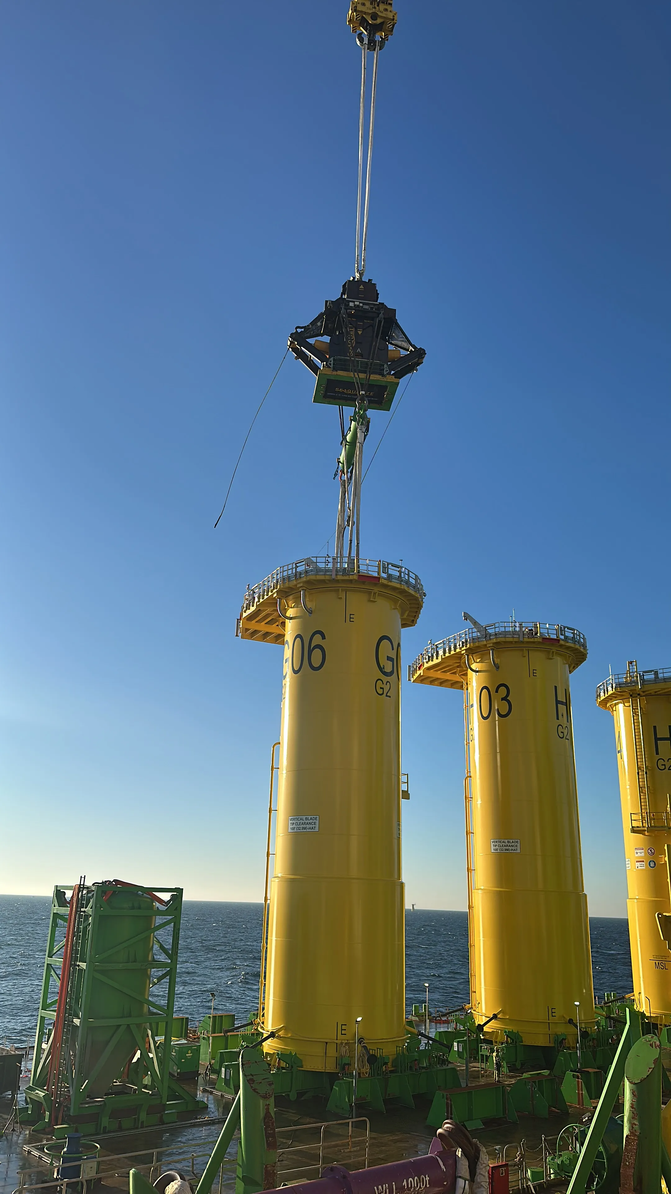 Lifting Transition Piece from a feeder barge with the HC750