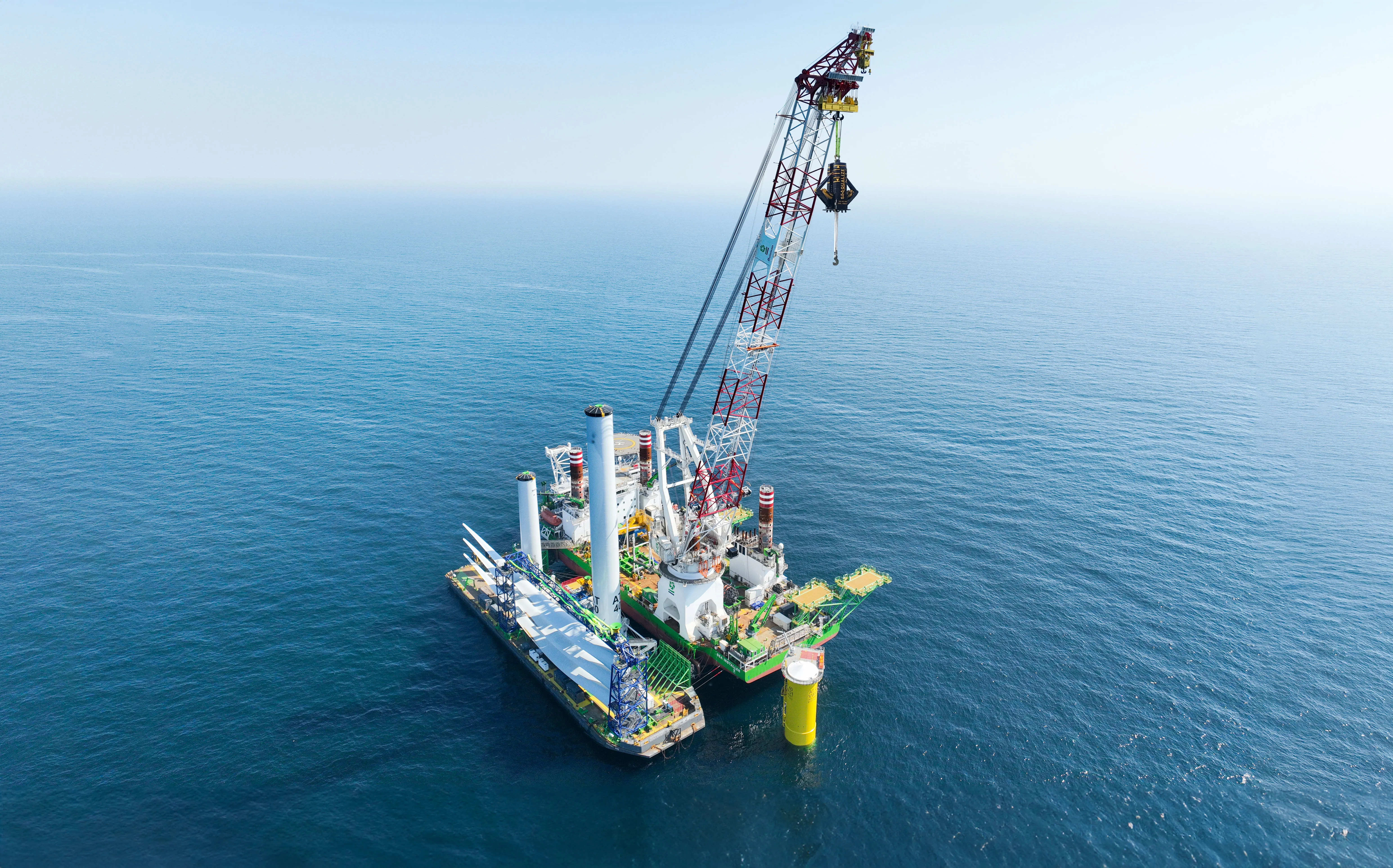 Feeder solution spread